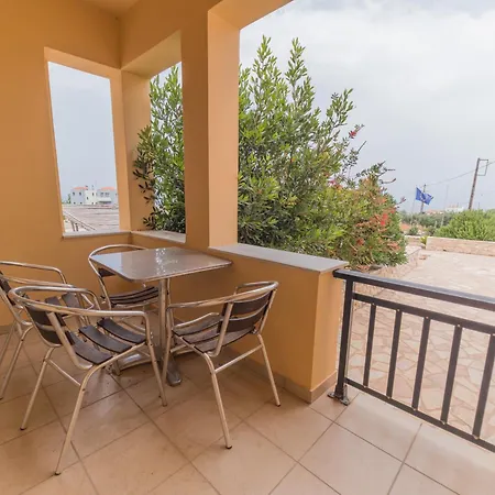 Aparthotel & Studios, Xifoupolis