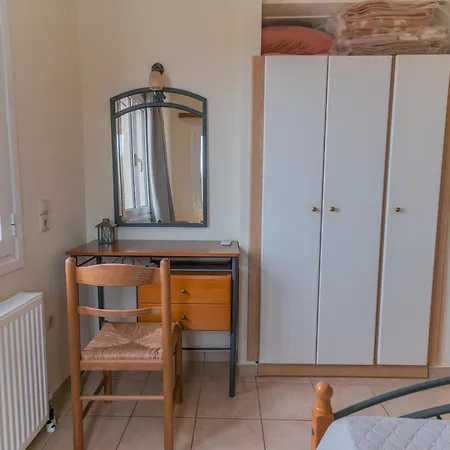 Aparthotel & Studios, Xifoupolis 2*