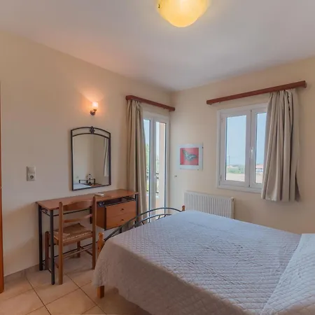 & Studios, Xifoupolis Aparthotel