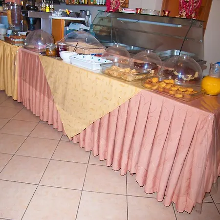 & Studios, Xifoupolis Monemvasía