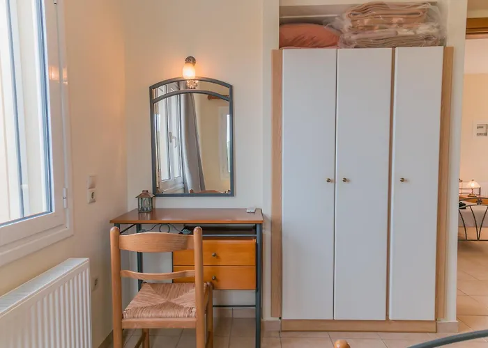 & Studios, Xifoupolis Aparthotel Monemvasía