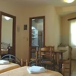 & Studios, Xifoupolis 4*