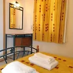 & Studios, Xifoupolis 4*