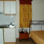 & Studios, Xifoupolis Aparthotel
