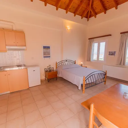 & Studios, Xifoupolis Aparthotel