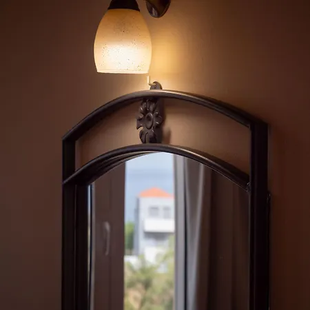 & Studios, Xifoupolis Aparthotel Monemvasía