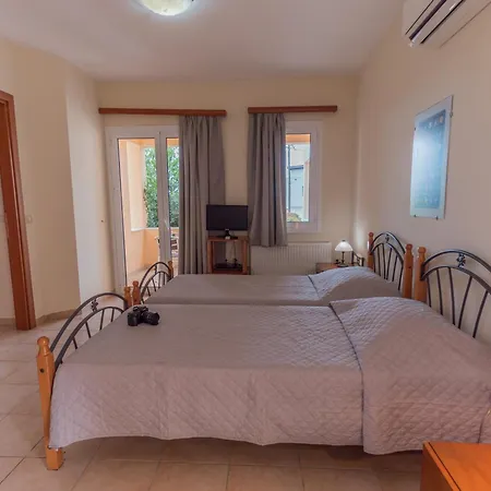& Studios, Xifoupolis Aparthotel