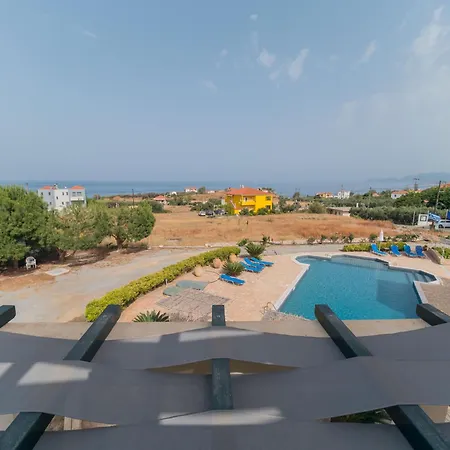 & Studios, Xifoupolis Aparthotel 2*