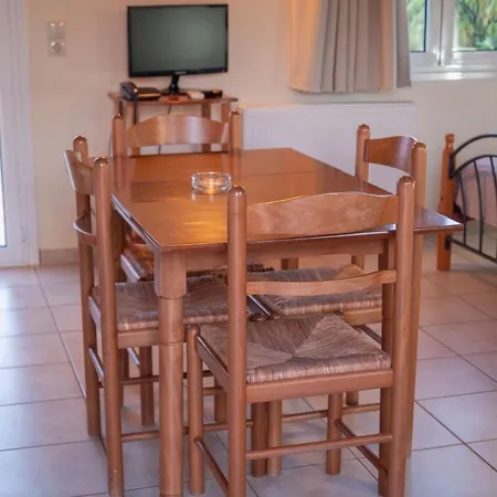 Aparthotel & Studios, Xifoupolis