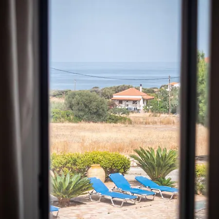 & Studios, Xifoupolis Monemvasía