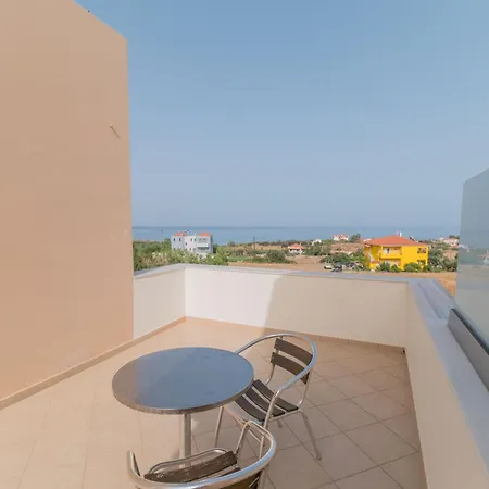 & Studios, Xifoupolis Lejlighedshotel