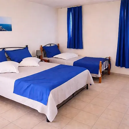 & Studios, Xifoupolis