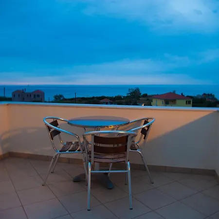 & Studios, Xifoupolis Monemvasía