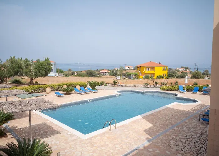 & Studios, Xifoupolis Monemvasía