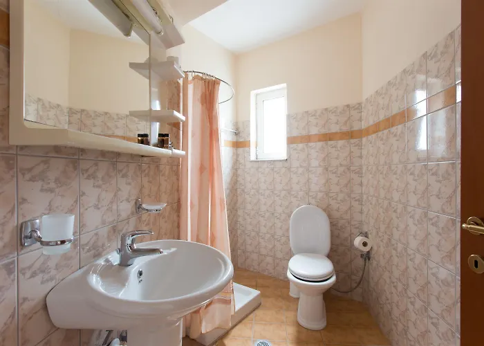 & Studios, Xifoupolis