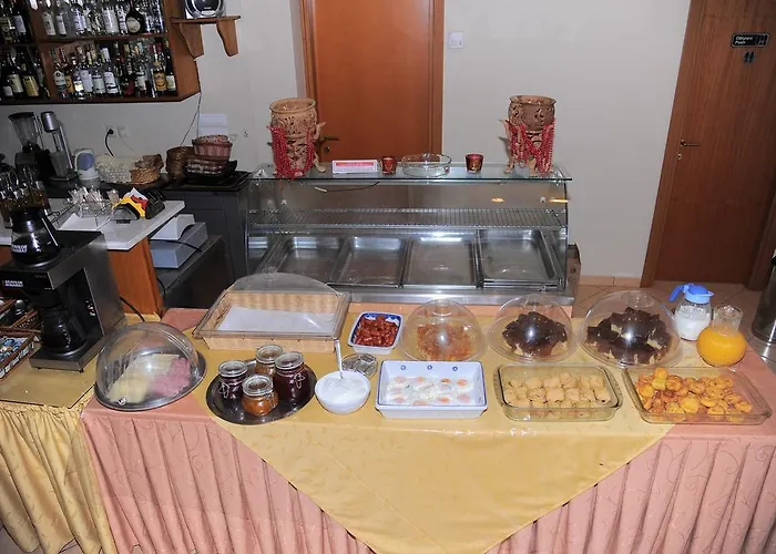 & Studios, Xifoupolis Aparthotel Monemvasía