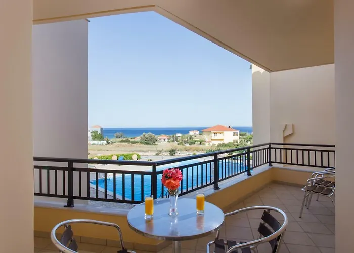 & Studios, Xifoupolis Aparthotel 4*